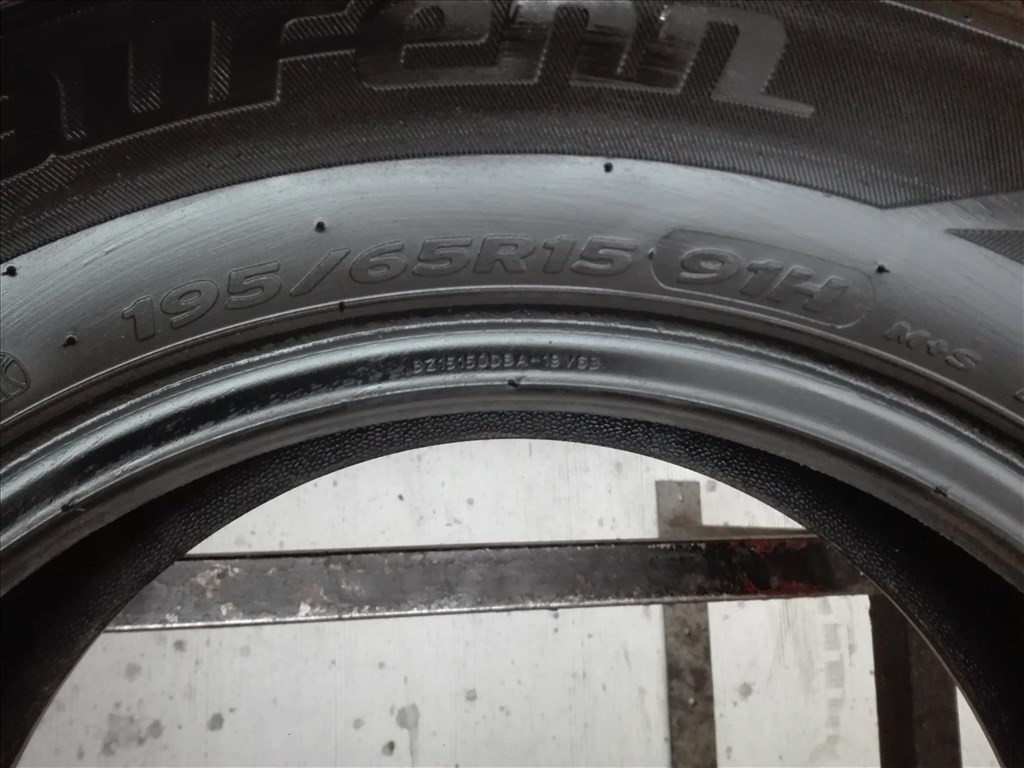 195/65R15 Laufenn négyévszakos gumi 2db 195/65 r15 4. kép
