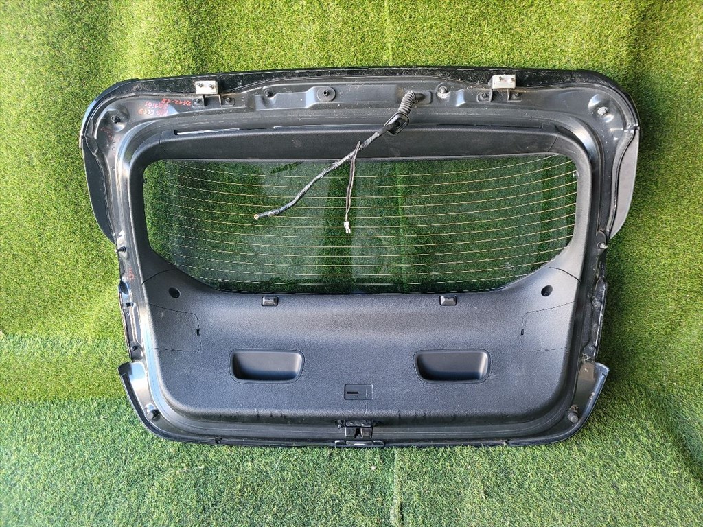 KIA CEED Csomagtérajtó (Részeivel) 919811H010 e2043r00351 2. kép