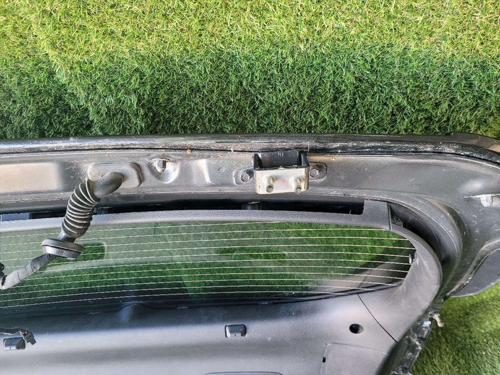 KIA CEED Csomagtérajtó (Részeivel) 919811H010 e2043r00351 14. kép