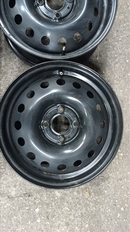  4x100 lyukosztású 5,5JJ 15" használt (gyári felni) lemezfelni 3. kép