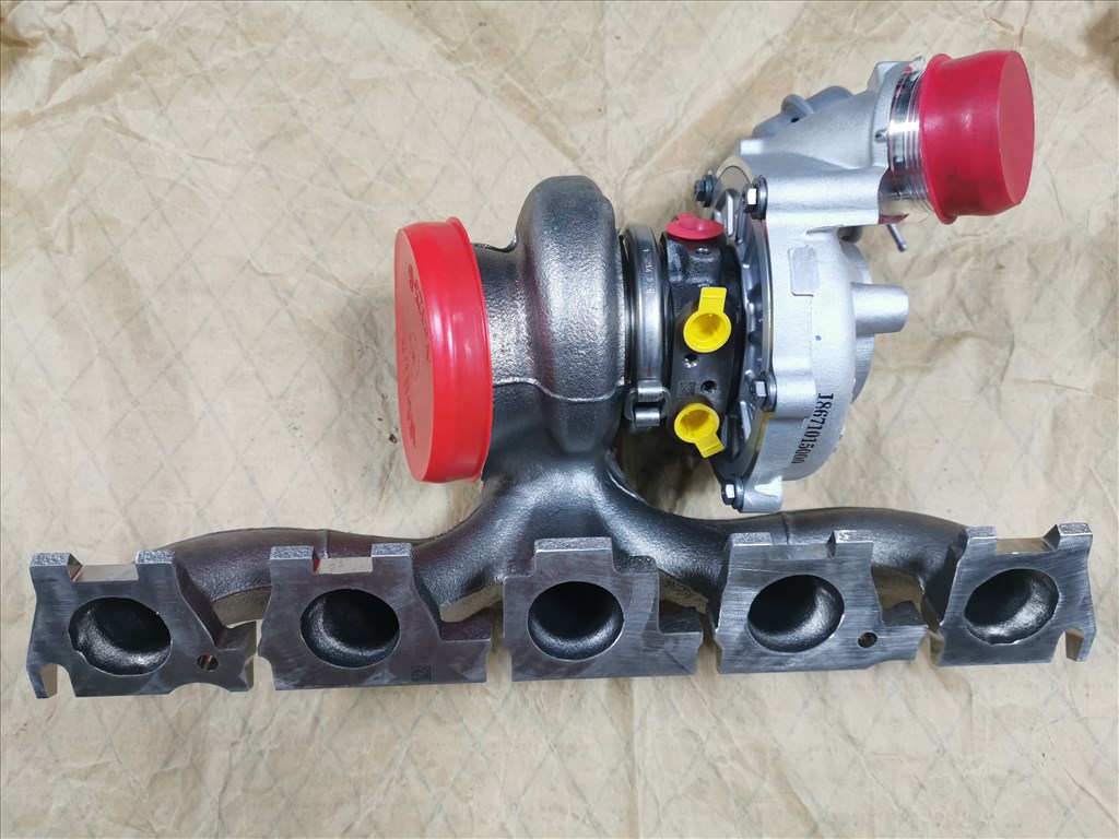 Audi TTRS RSQ3 RS3 8V 2.5T turbo  07k145701p 1. kép