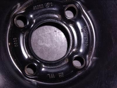  4x100 lyukosztású 15" új (gyári felni) lemezfelni, rajta 185/60 új nyári gumi 