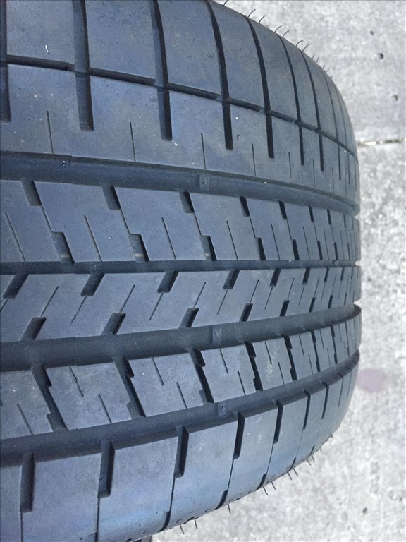 GoodYear F1 Eagle 285/40 R19 nyári gumi pár eladó. 4. kép