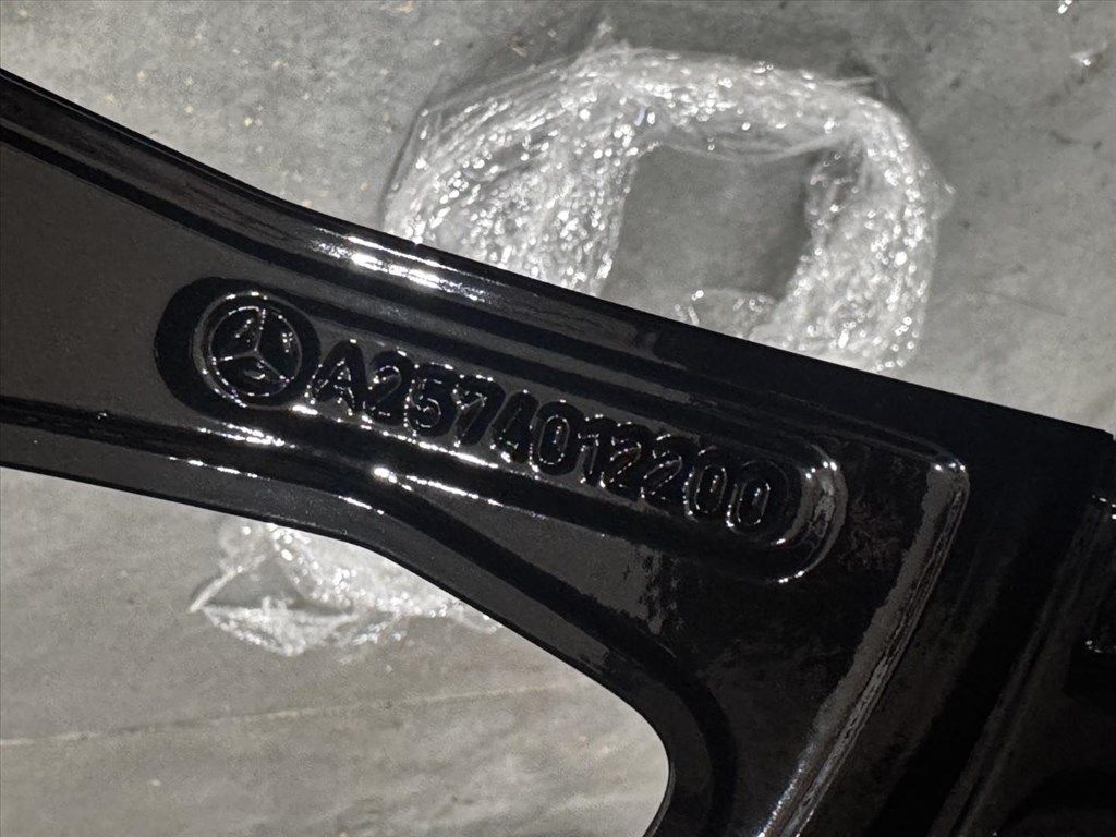 R20 Original mercedes 9J ET28 - A257 401 2200 / A2574012200 1db felni alufelni 9. kép