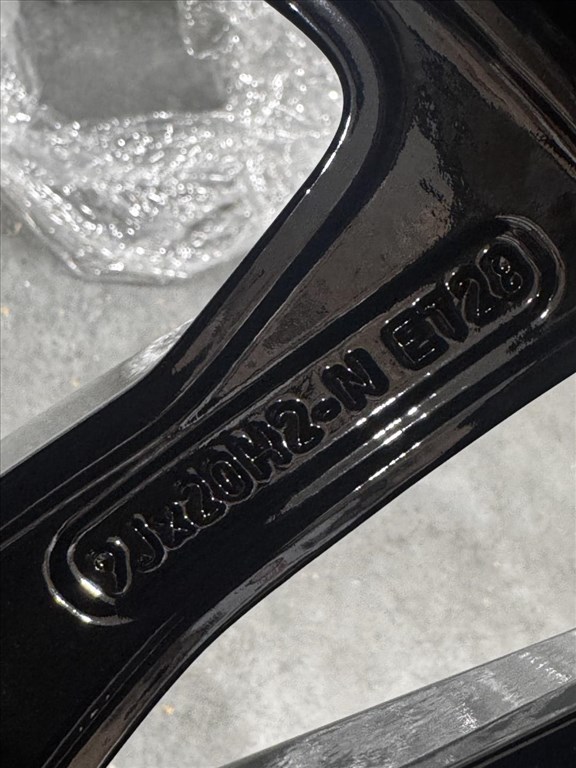 R20 Original mercedes 9J ET28 - A257 401 2200 / A2574012200 1db felni alufelni 10. kép