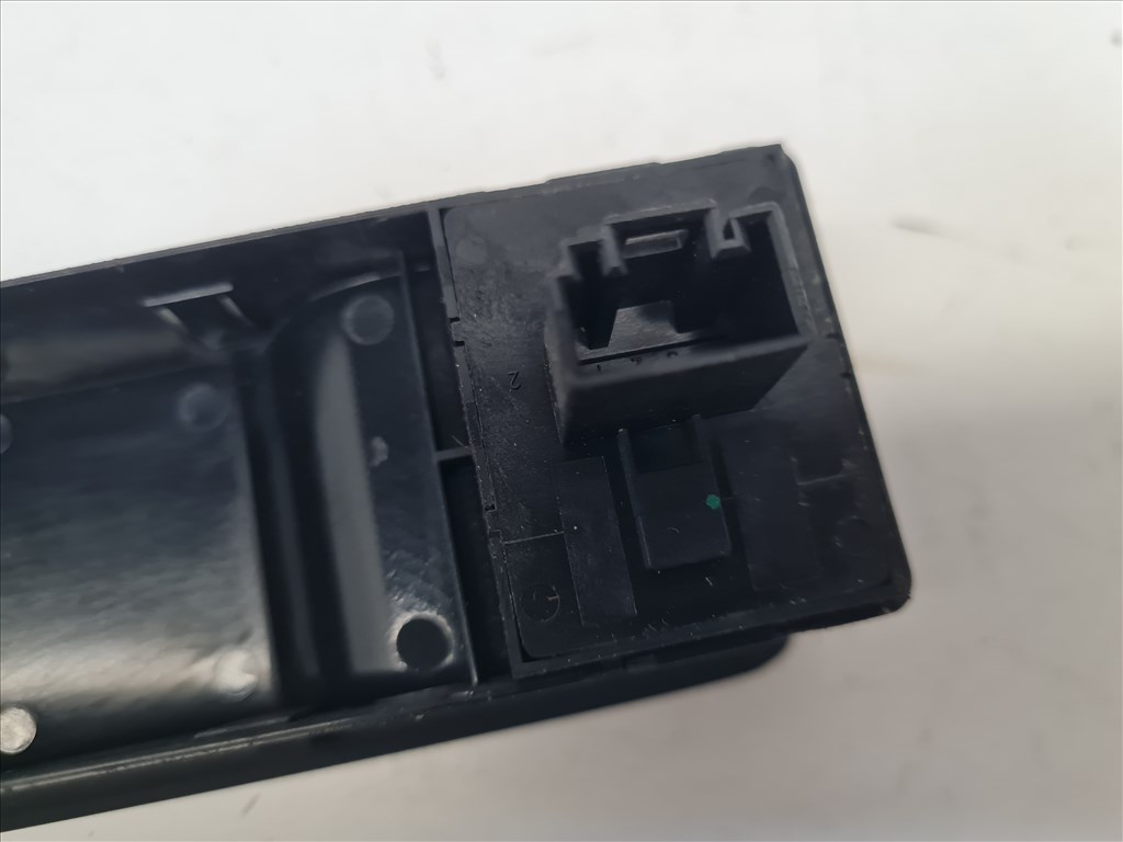 Volkswagen Golf VI bal első ablakemelő kapcsoló 3 ajtóshoz (26859) 5k0867255 7. kép