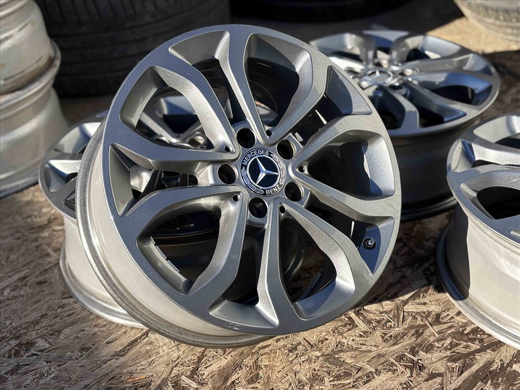Mercedes W205 17" 5x112 gyári alufelni eladó 17 coll A B C CLA 8. kép