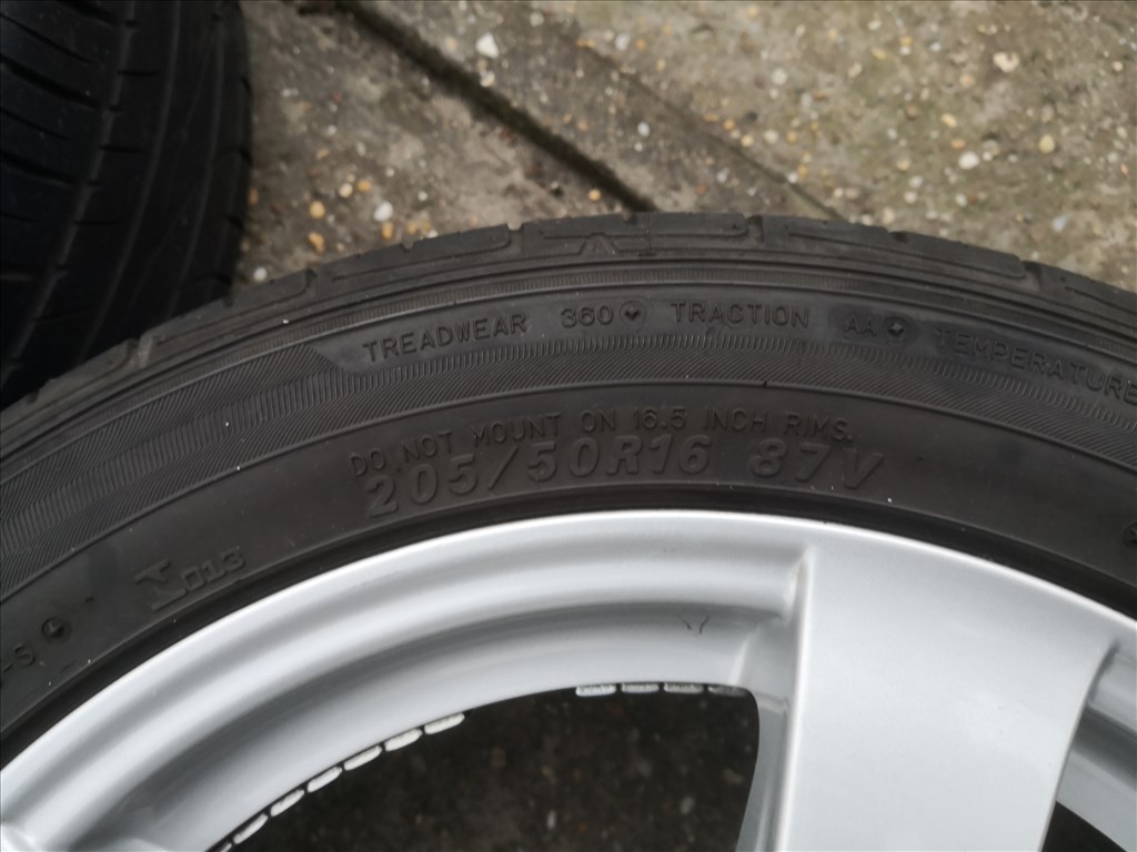 Ford , Audi 80 15-ös alukerék 10. kép