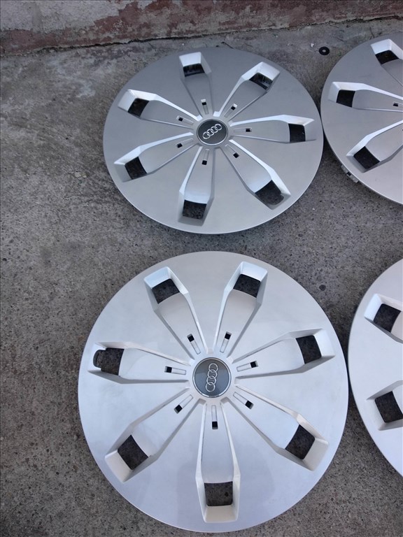 16-os Gyári Audi dísztárcsa 20000ft a 4db/15/ 1. kép