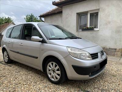 Renault Scénic II bontott alkatrészei vagy egyben bontásra eladó