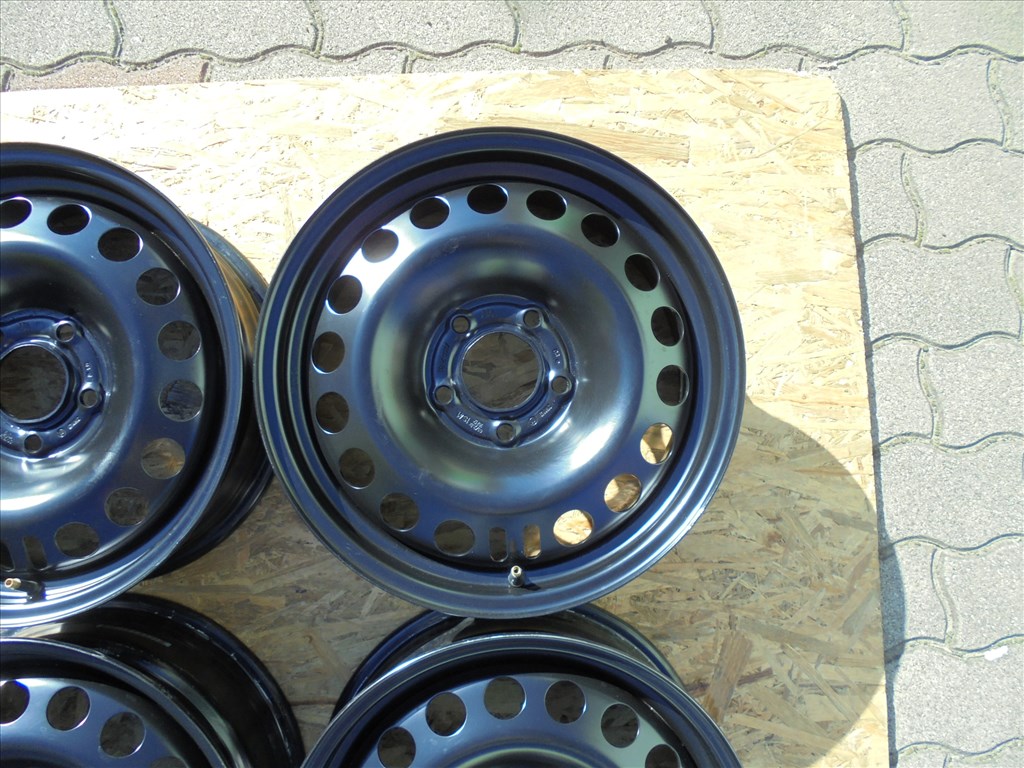 Új 16-os lemezfelni Opelre eladó 4. kép