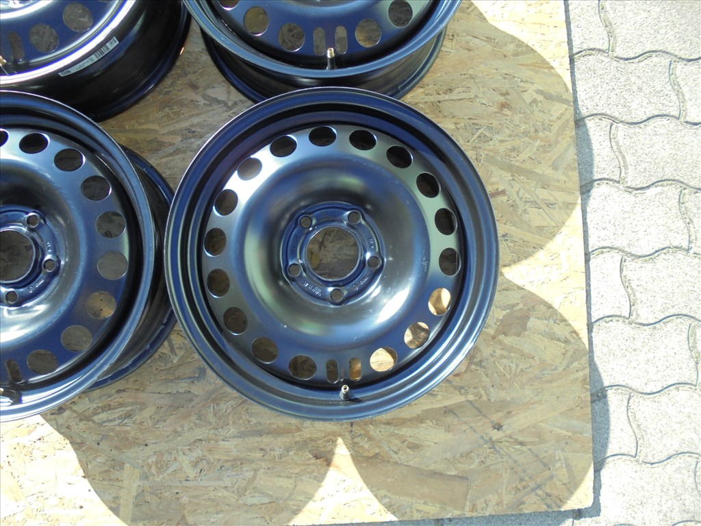 Új 16-os lemezfelni Opelre eladó 5. kép