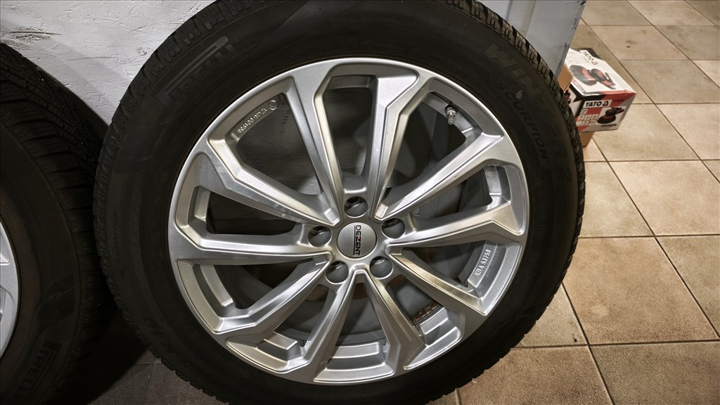 Hyundai-Kia 19-es téli szett, 5x114.3- 235/55R19 2. kép
