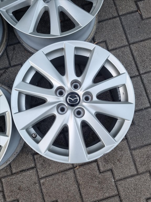  5x114.3 lyukosztású 7JJ 17" újszerű gyári Mazda alufelni 2. kép