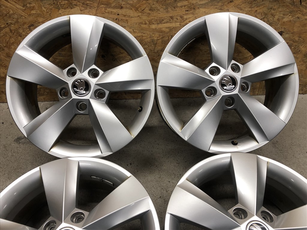 16 colos gyári Skoda alufelni 5x112 Karoq 16 col 5x112 2. kép