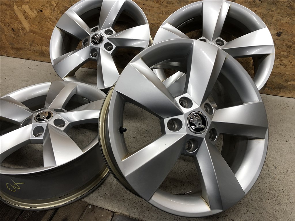 16 colos gyári Skoda alufelni 5x112 Karoq 16 col 5x112 11. kép