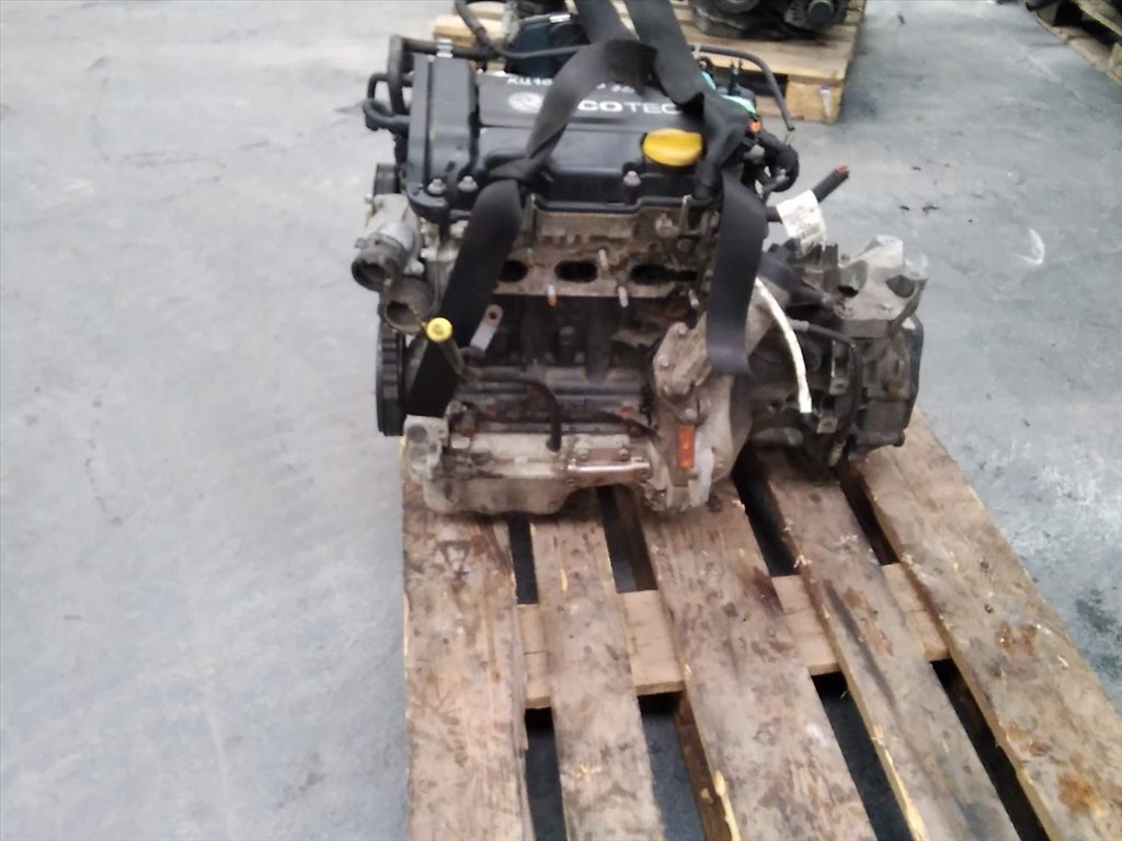 OPEL A10XEP komplett bontott motor  3. kép