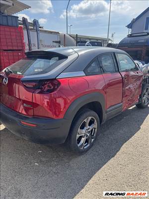 Mazda MX30 bontott alkatrészei