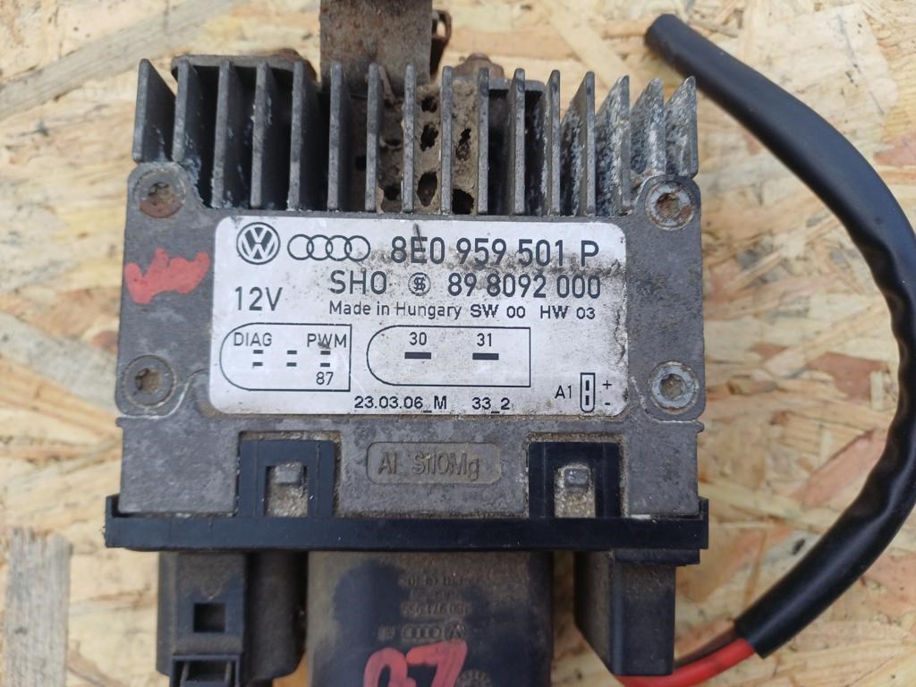 Audi A4 B7  (2004-2008) Hűtőventilátor Elektronika  2. kép