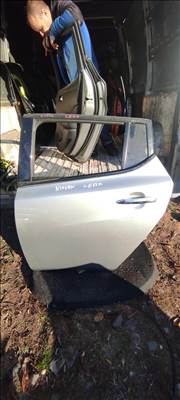 Nissan Leaf II Bal hátsó ajtó 