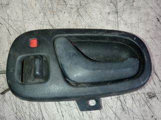 Suzuki Swift II Bal első Belső Kilincs *130068*