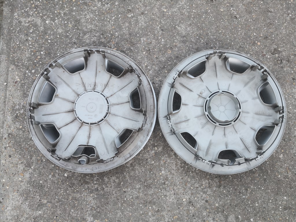 Volkswagen 14-es gyári dísztárcsa 4. kép