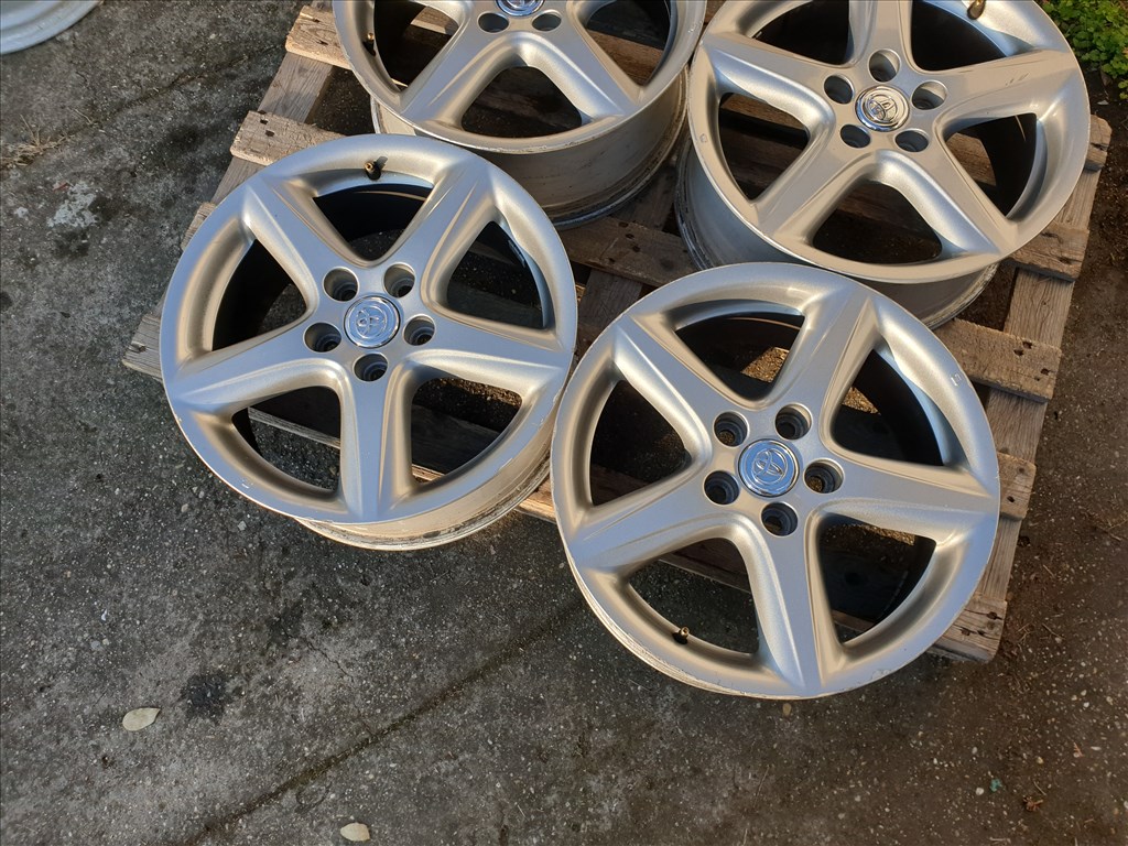 17" 5x114,3 Toyota 2. kép