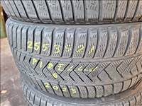  255/35/21"  Pirelli téli gumi 