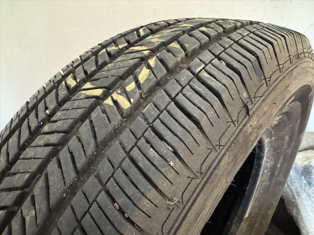  255/7018" használt Bridgestone négyévszakos gumi gumi 5. kép