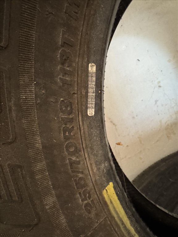  255/7018" használt Bridgestone négyévszakos gumi gumi 7. kép