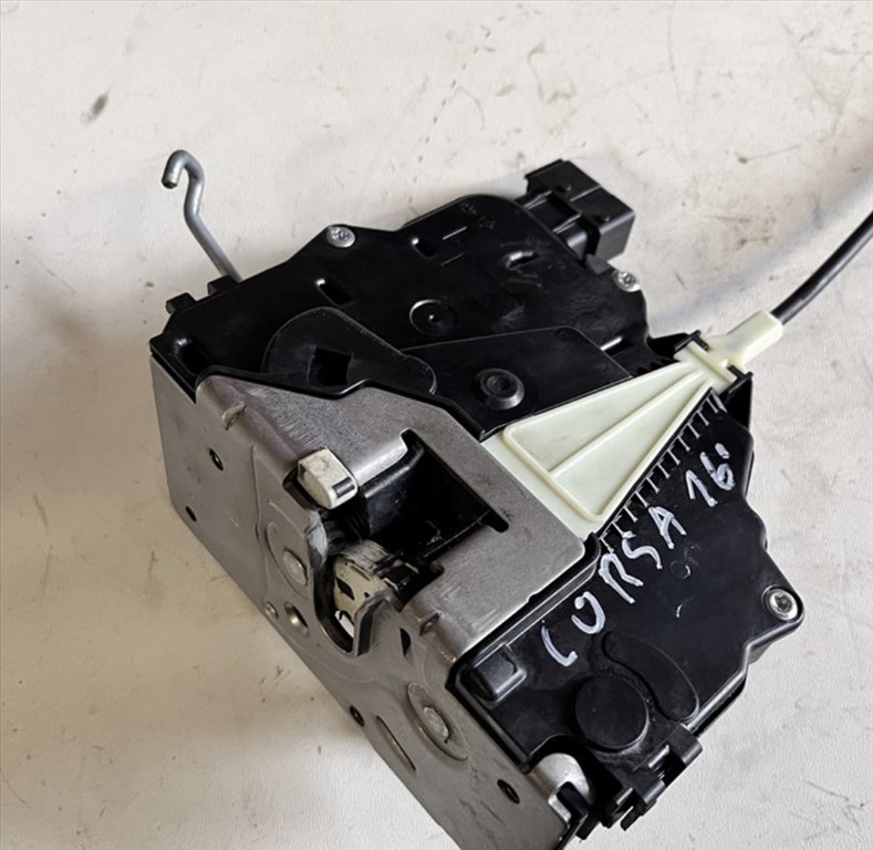 Opel Corsa E Bal első ajtózár NH 13431841 3. kép