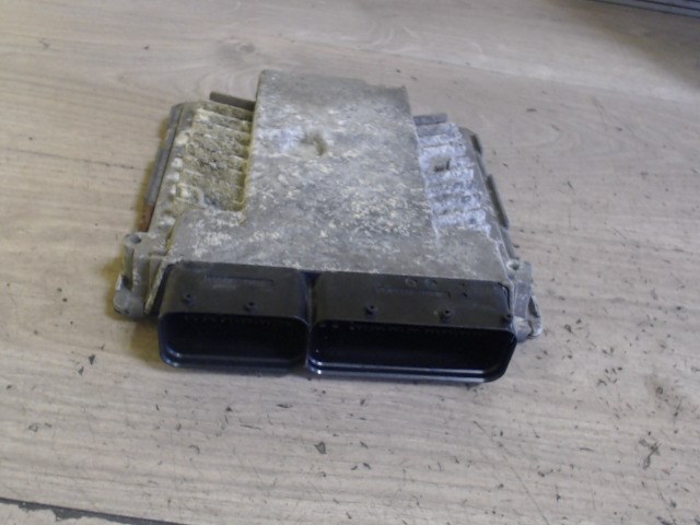 VOLKSWAGEN Passat (B6) 2005.03.01-2010.10.31 Motorvezérlő egység ECU PCM modul 1. kép