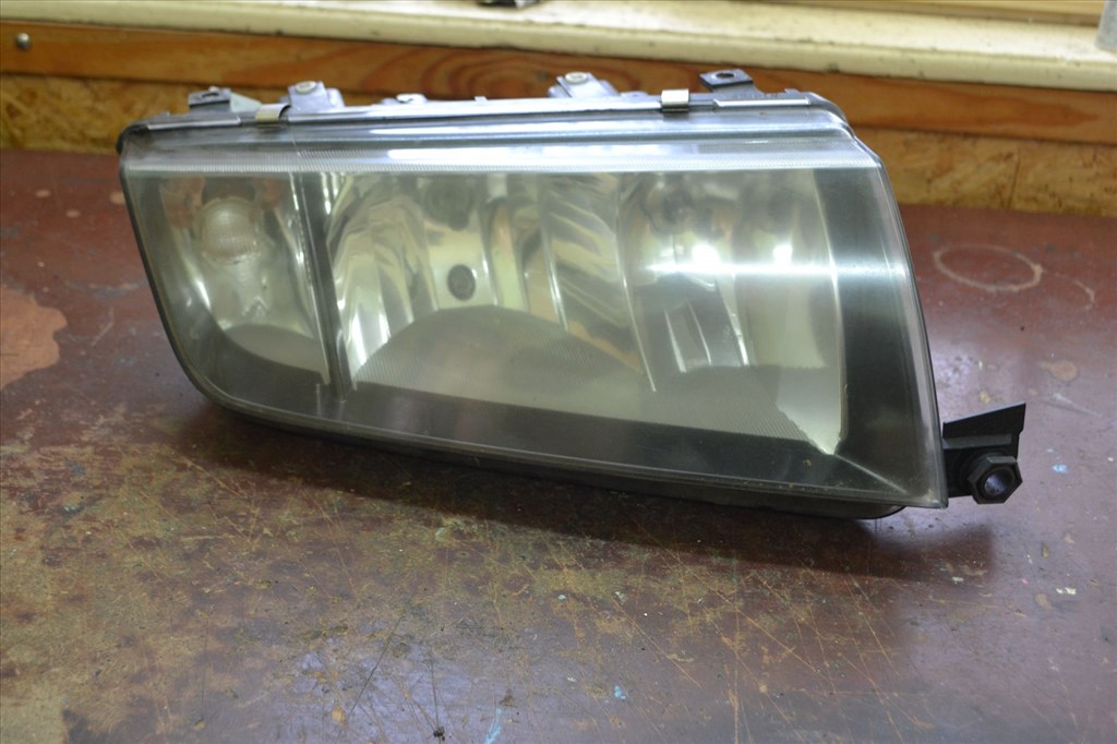 Skoda Fabia I jobb első lámpa, fényszóró! Gyári 1. kép