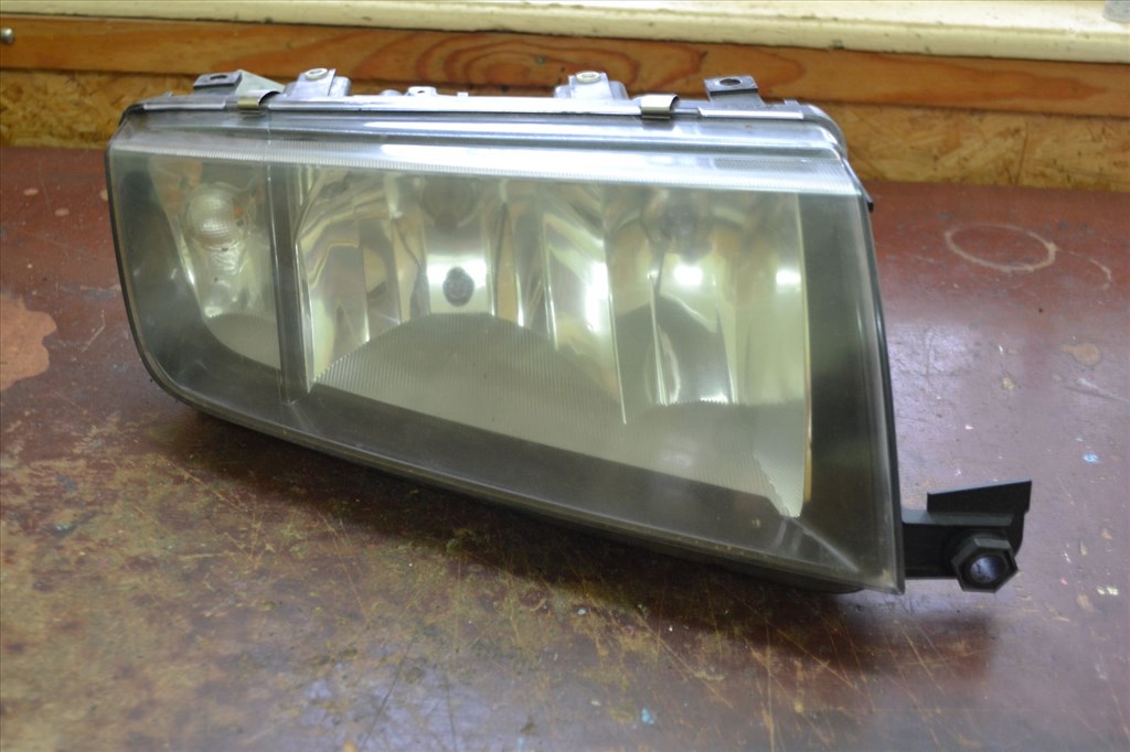 Skoda Fabia I jobb első lámpa, fényszóró! Gyári 2. kép