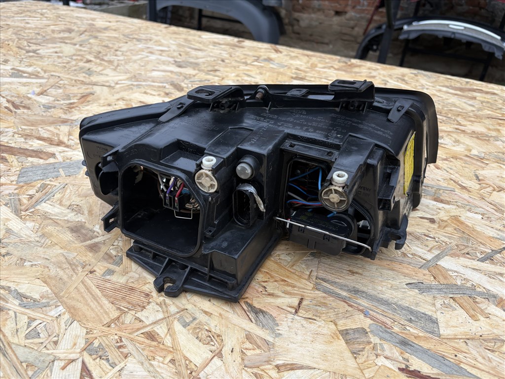 Audi A4 (B6/B7) bal első fényszóró  3. kép