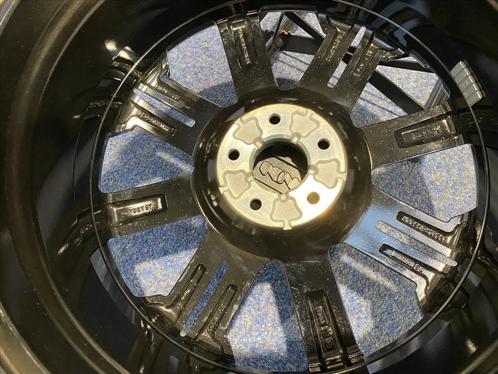 Kia 20 gyári alufelni felni, 5x114,3, EV6    (3838) 2. kép