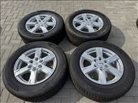  6x139.7 lyukosztású 17" újszerű Alutec alufelni, rajta 255/60 használt Hankook téli gumi 