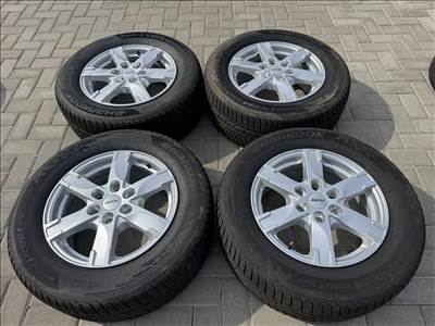  6x139.7 lyukosztású 17" újszerű Alutec alufelni, rajta 255/60 használt Hankook téli gumi 