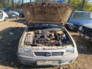 OPEL ASTRA F Kombi (51, 52) Motor (Fűzött blokk hengerfejjel)