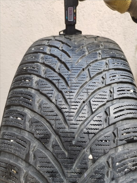  235/5518" használt Nokian téli gumi garnitura  4. kép
