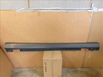 MERCEDES E-OSZTÁLY A212 jobb oldali küszöb borítás 2009-2016 A2126900240