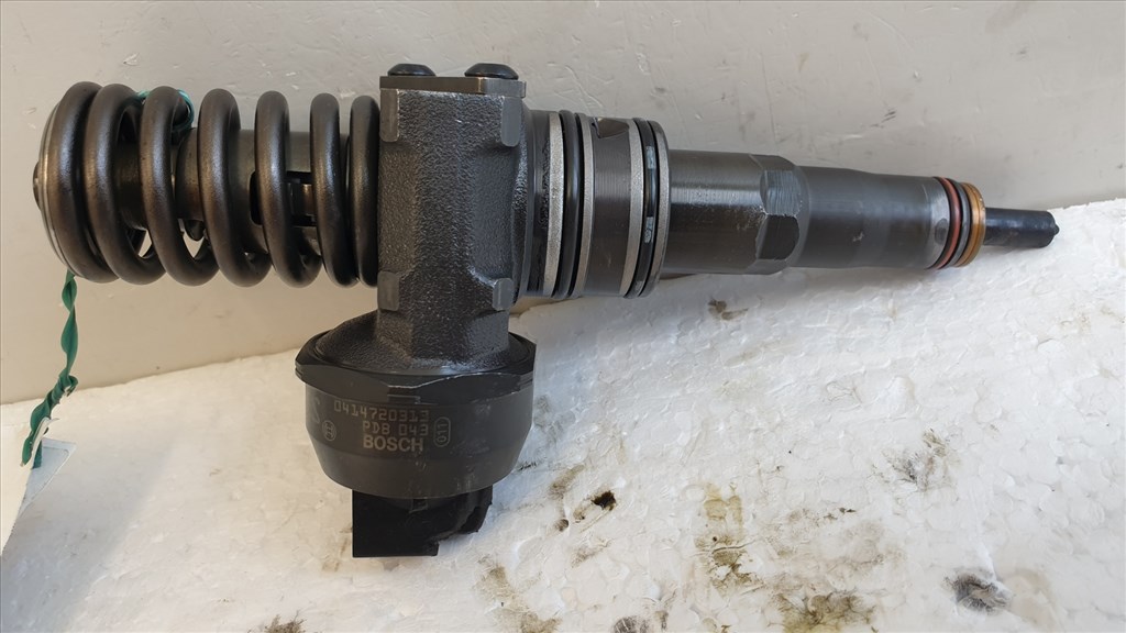 512440 Audi A3 8P, VW, BN Jelü PD Elem, 038130073BN, Porlasztó. 8 szelepes. 2. kép