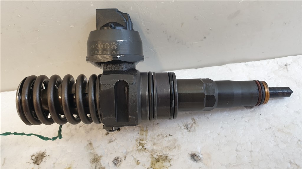 512440 Audi A3 8P, VW, BN Jelü PD Elem, 038130073BN, Porlasztó. 8 szelepes. 3. kép