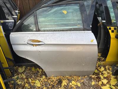 Mercedes E-osztály W212 212 esedan facelift jobb hatso ajto