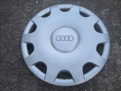Audi 15-ös gyári dísztárcsa 1db