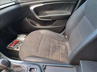 Opel Insignia A Sports Tourer 2.0 CDTI jobb első ajtókárpit 