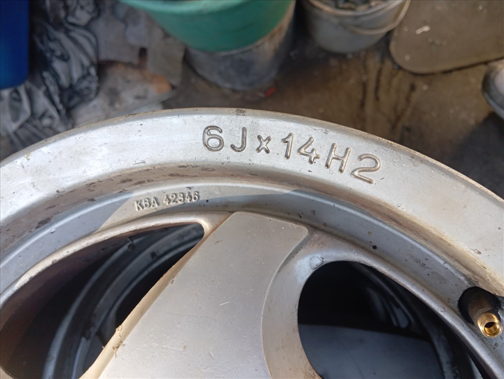 14" Melber HP 202 Retro Alufelni garnitúra 4x100-as 6jx14 ET35 2. kép