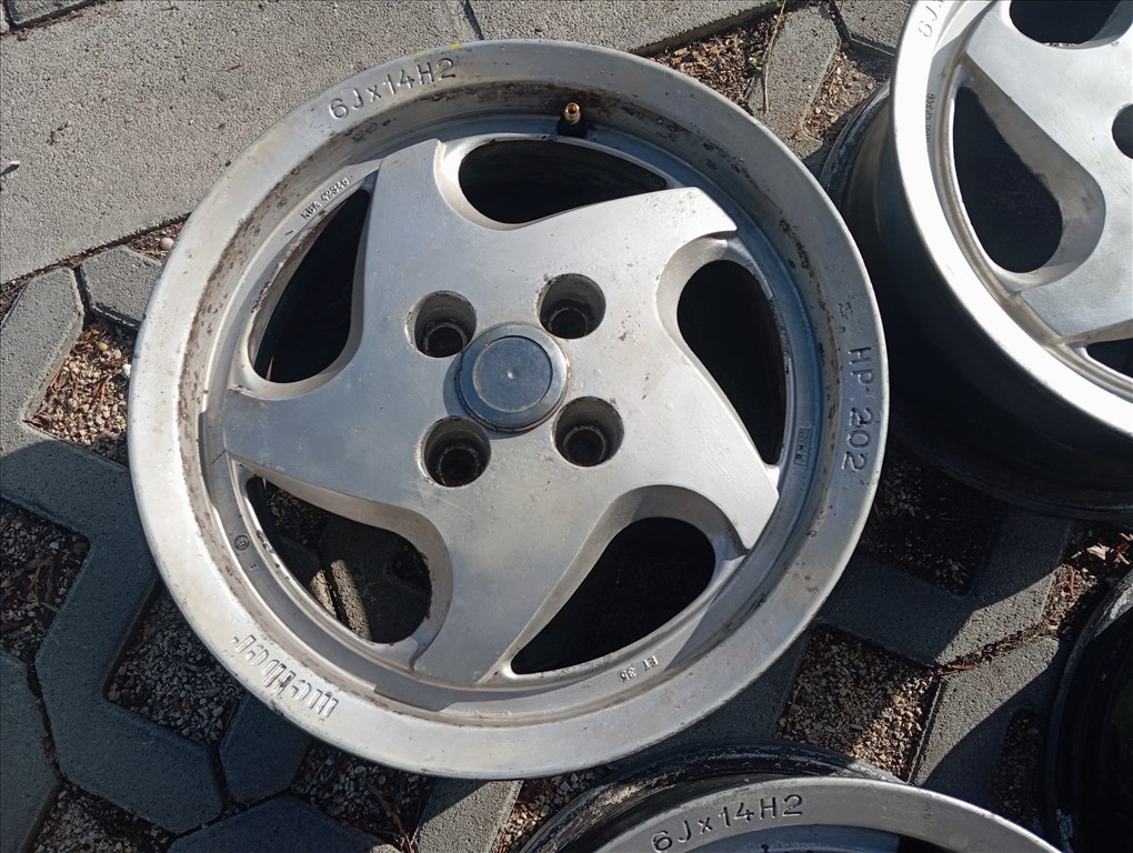 14" Melber HP 202 Retro Alufelni garnitúra 4x100-as 6jx14 ET35 6. kép