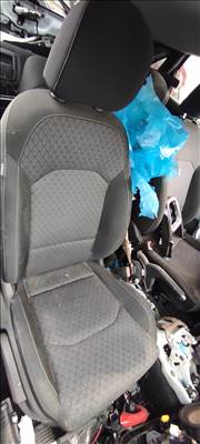 Kia Cee'd (CD) Jobb első ülés 