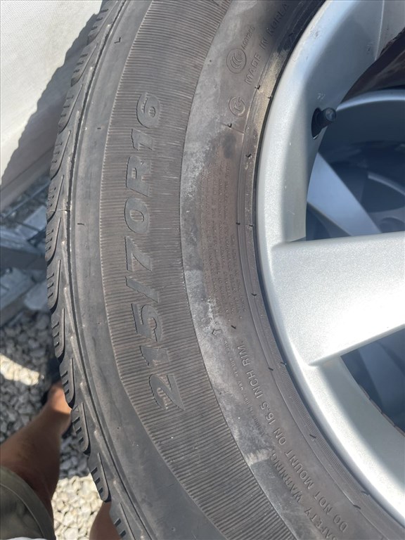 Kia Sportage  5x114.3 ET40 IUD Olasz alufelni, rajta 215/70R16  Nexen téli gumik 8. kép